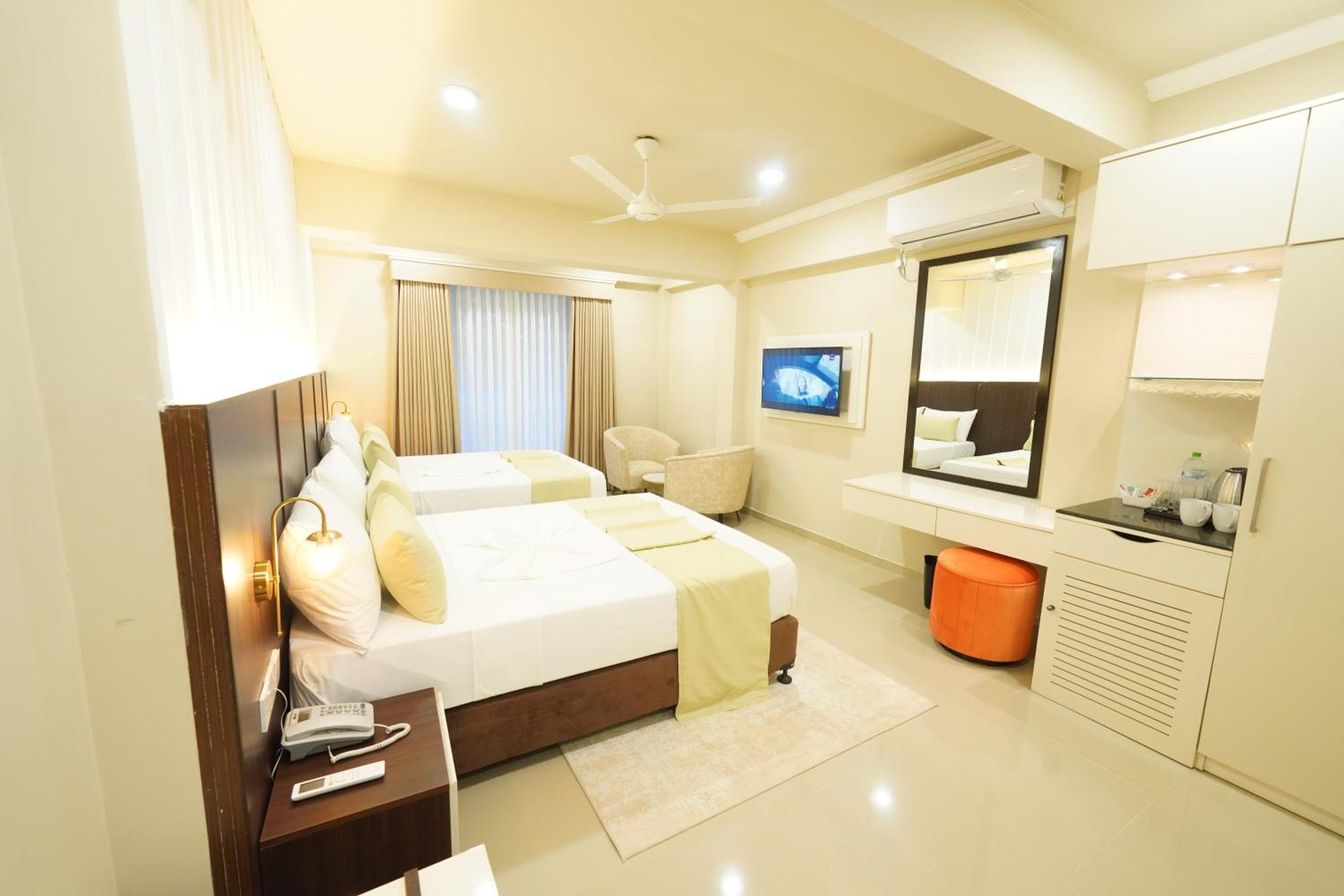 Hotel Grand Amanee Ratnapura Exterior foto