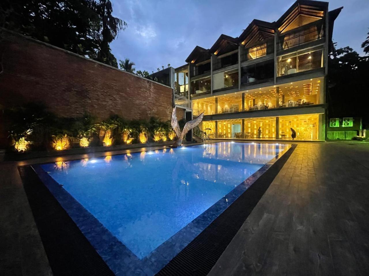 Hotel Grand Amanee Ratnapura Exterior foto