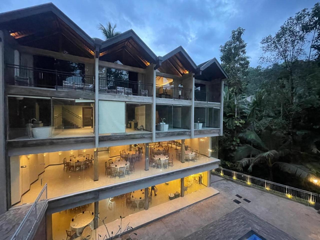 Hotel Grand Amanee Ratnapura Exterior foto