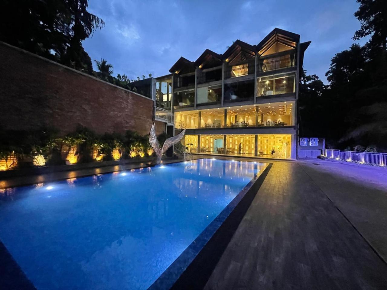 Hotel Grand Amanee Ratnapura Exterior foto