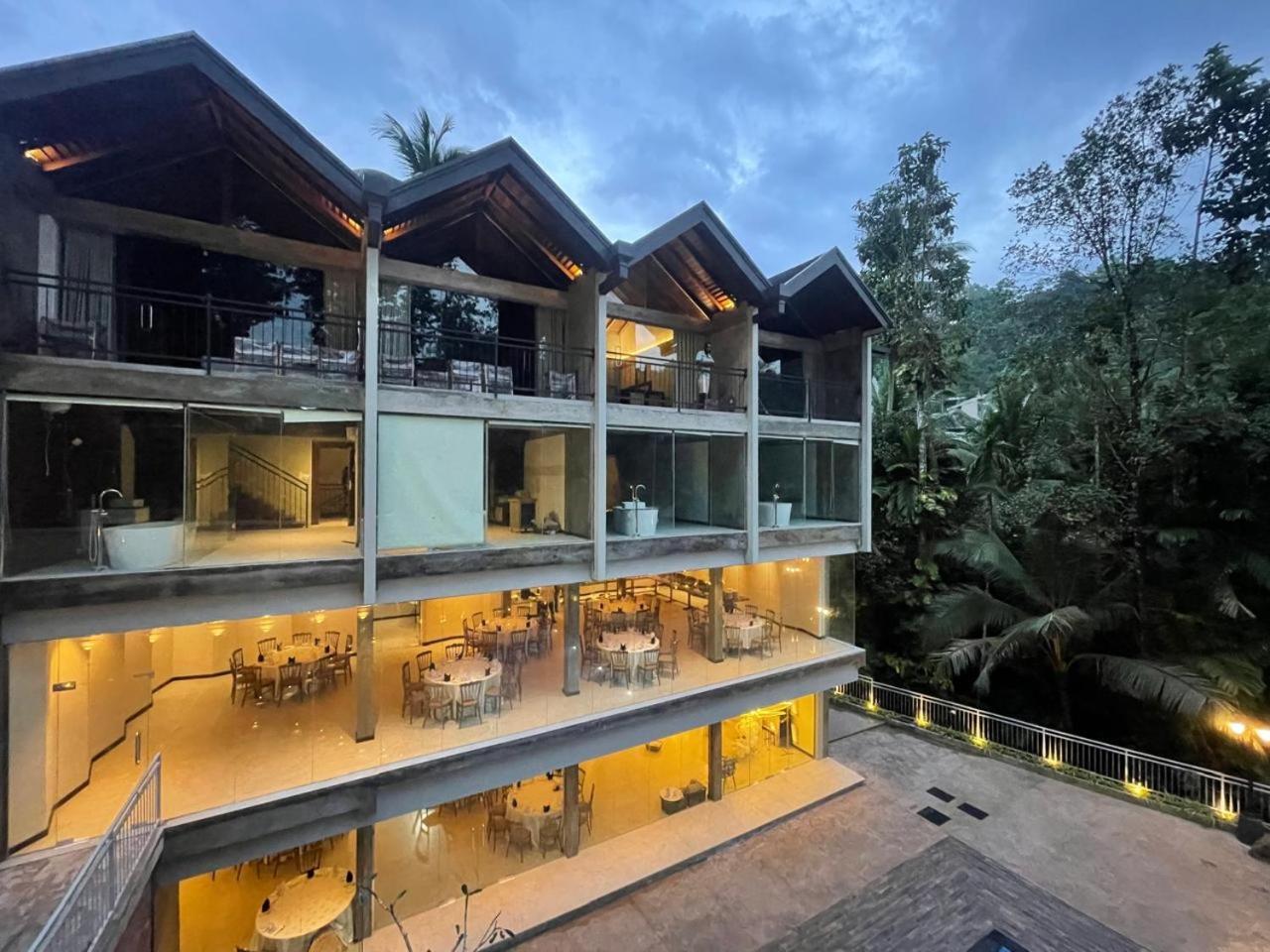 Hotel Grand Amanee Ratnapura Exterior foto