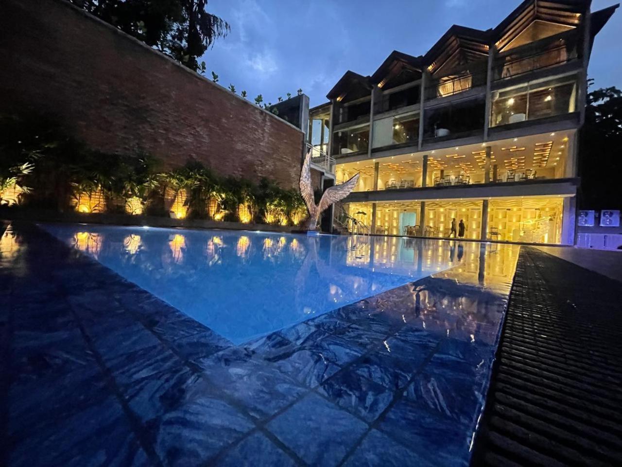Hotel Grand Amanee Ratnapura Exterior foto